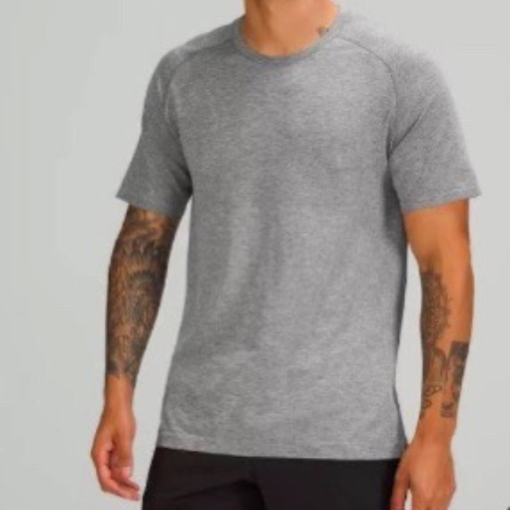 Lulu Lemon Men's Metal Vent Tech Short Sleeve